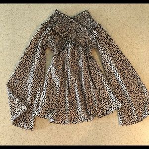 NWOT leopard print off shoulder M blouse
